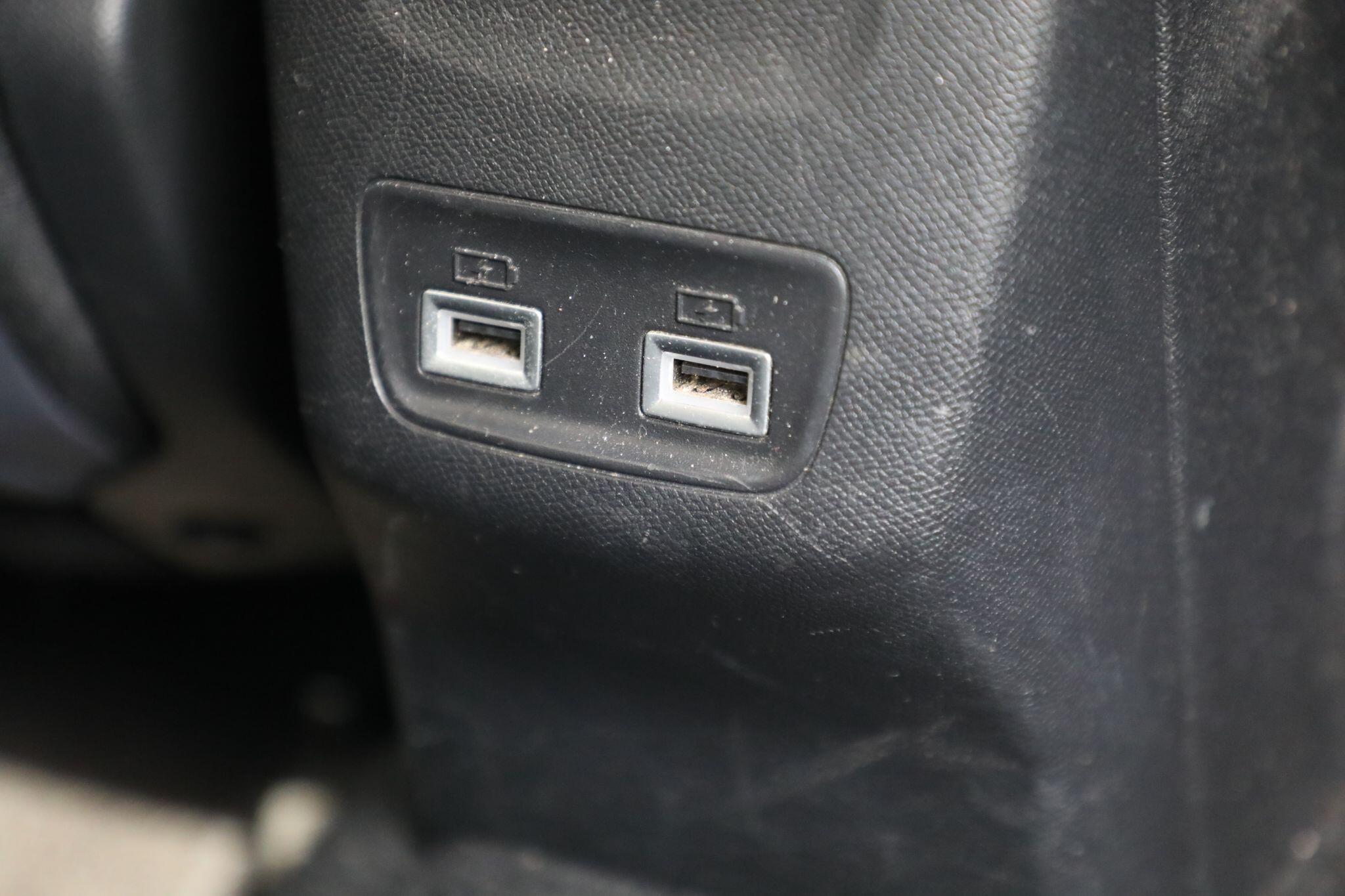 Large vehicle image